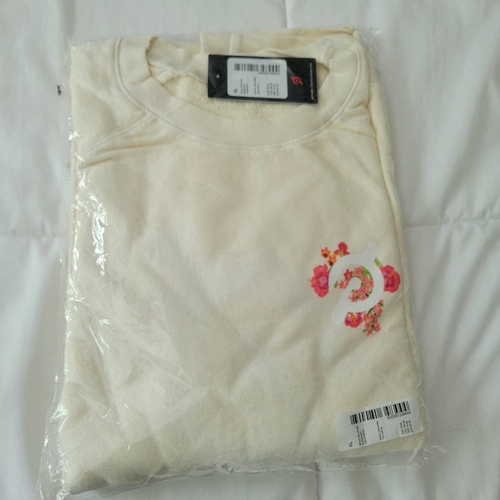 NWT Peloton Everyday Crewneck sweatshirt